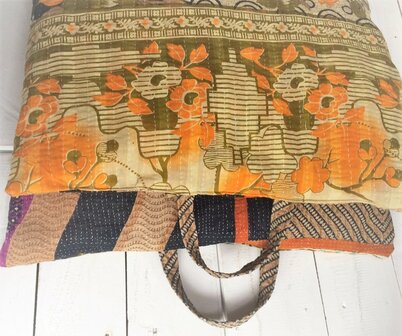 VERKOCHT-kussen pick-up 1 -vintage katoen met hengsels army-oranje rozen met abstract patchwork