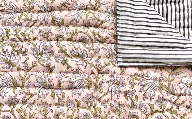 deken quilt tweepersoons reversible blockprint 6- pastel roze-vergrijsd lila/ streepje paars